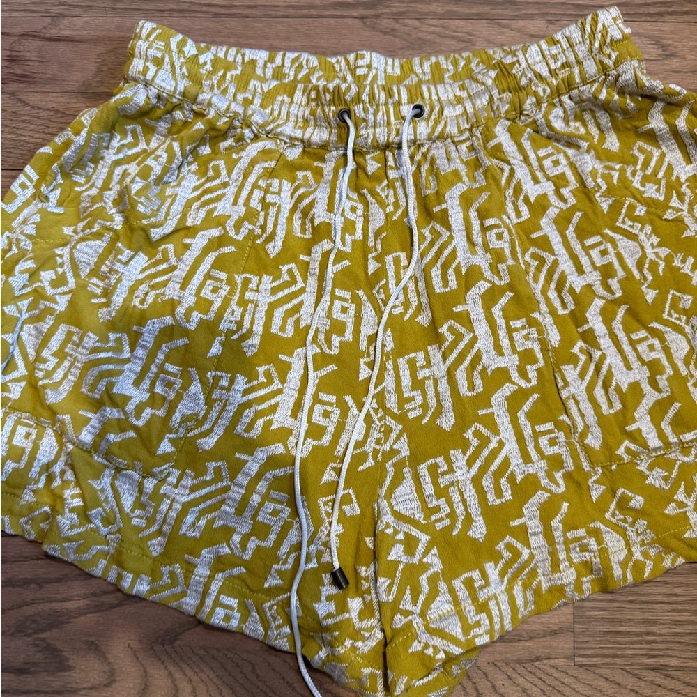 Elevenses Shorts with drawstring and pockets